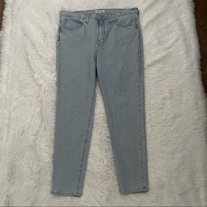 EUC Madewell Striped 10” High Rise Skinny Crop Jeans!
